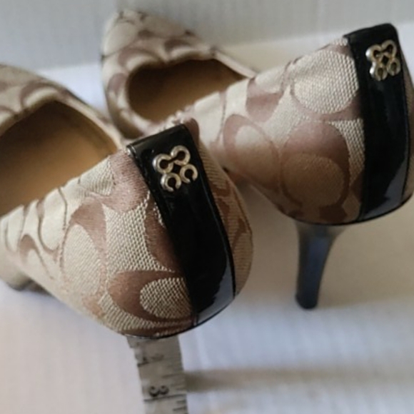 Signature C Monogram Khaki High Heels. 8.5 - Picture 6 of 9